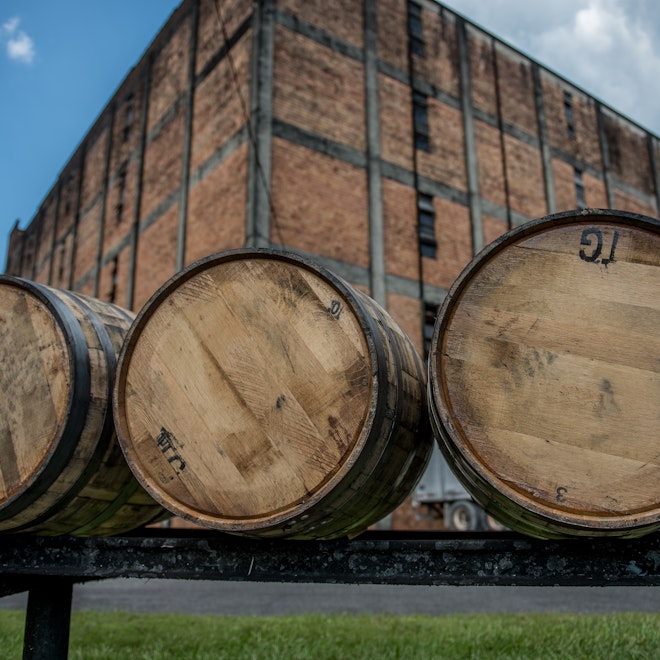 Custom Whiskey: 4 Things to Consider When Building One